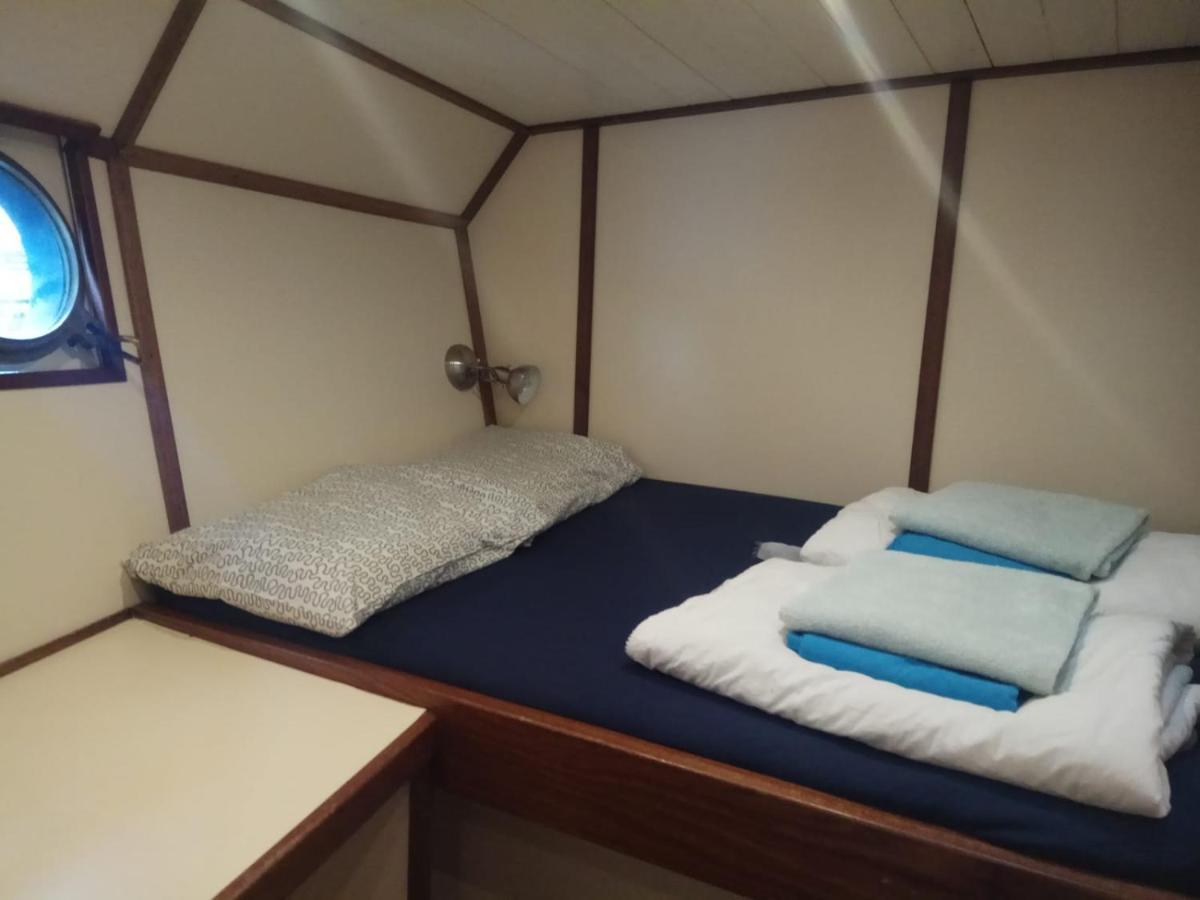 Amice Hotel en barco Haarlem